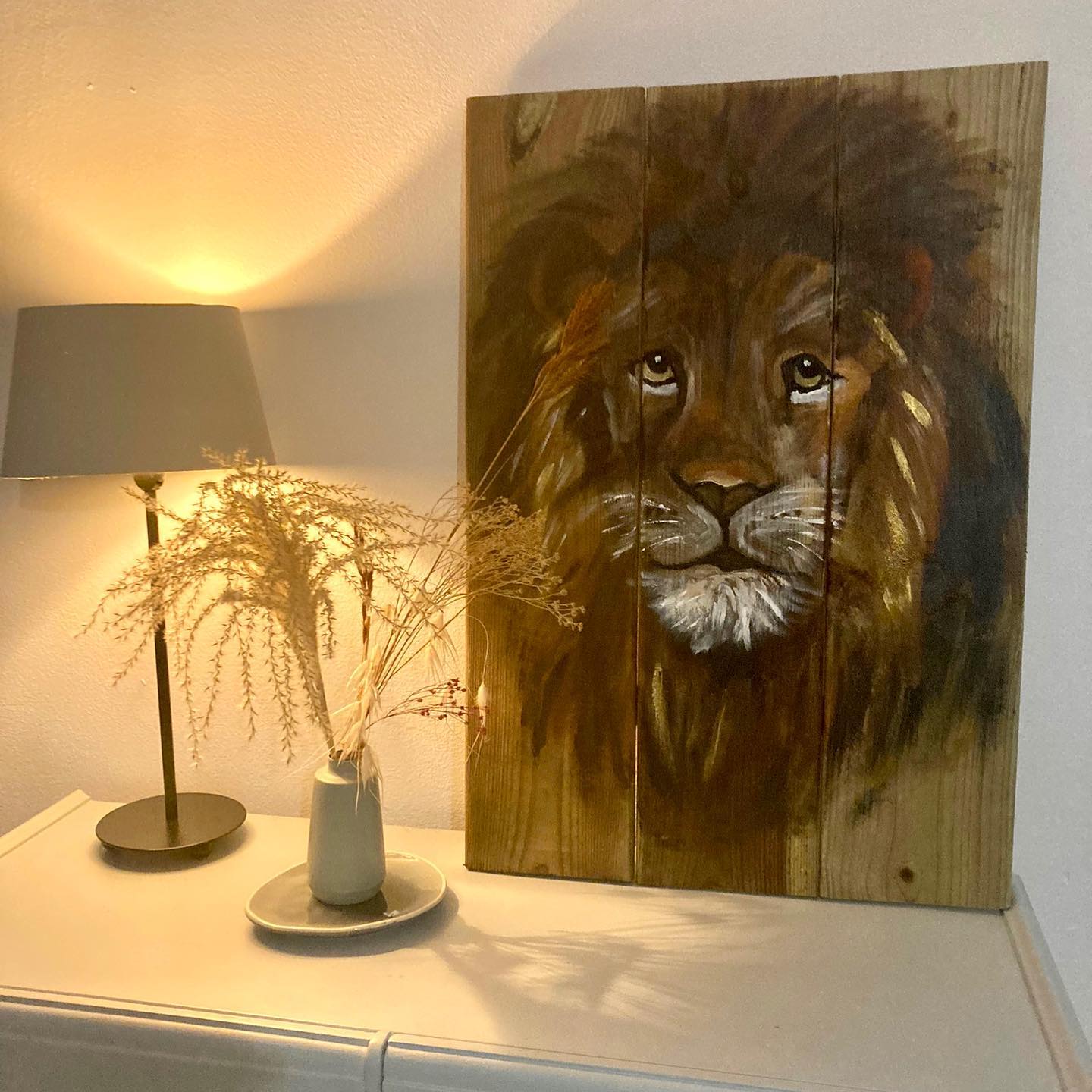 Zo leuk als je na een workshop een foto krijgt doorgestuurd van hoe het gave kunstwerk thuis een mooi plekje heeft gekregen 🤩🧑🏼🎨
Thanks @yfsamang #workshop #happypainting #schilderenwaarjeblijvanwordt #woodpainting #avondvoorjezelf #metmooikunstwerkalsresultaat #atelieranke